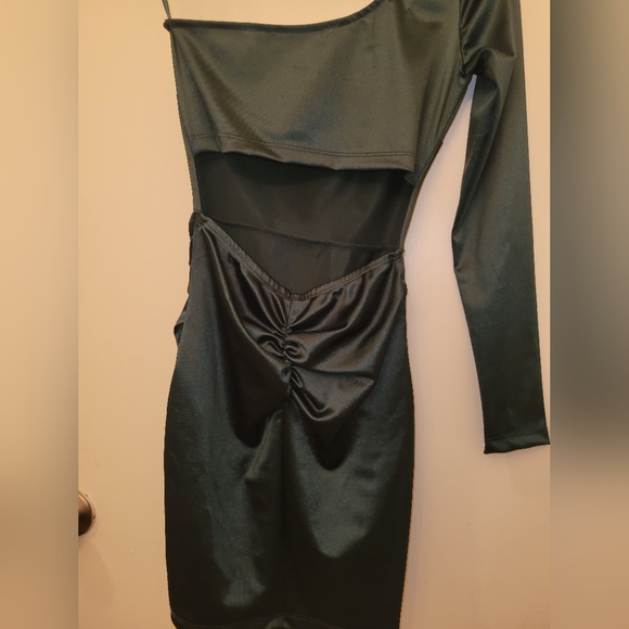 Green asymmetrical dress - Picture 2 of 5